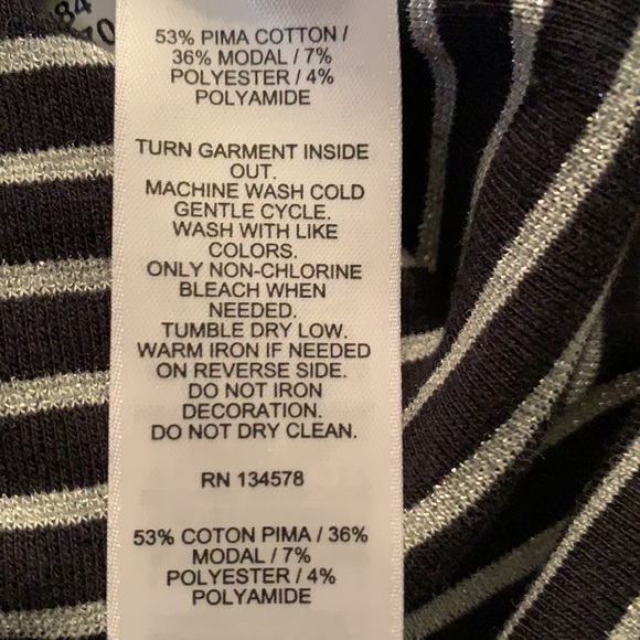 NWT: Vineyard Vines Top - Picture 10 of 10